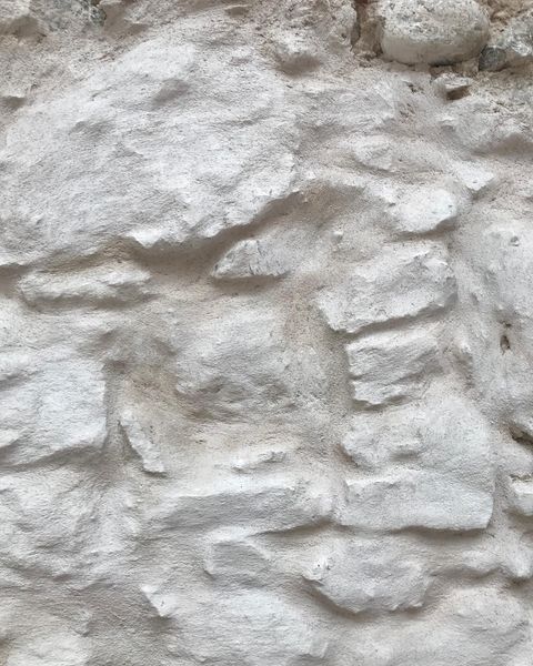 Peinture à la chaux sur pierre