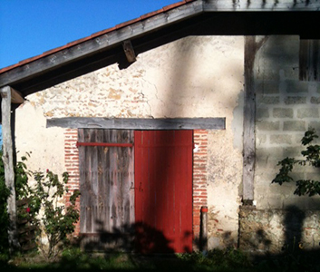 Peinture naturelle prête à l'emploi pour bois intérieur / extérieur ou supports absorbants comme plâtre, chaux, OSB, BA13 en intérieur.